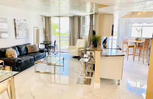 OCEAN BAY VIEWS 2Bdr 2Bath BEACH CONDO PARKING - Photo 9