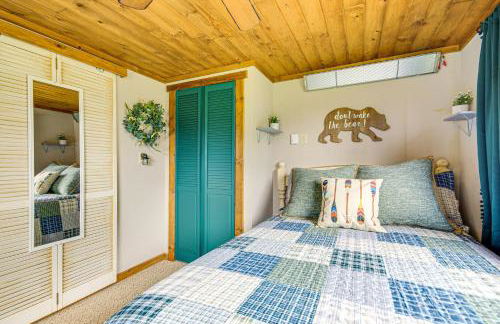 Hike, Swim and Fish Lakefront Cabin in Roach! - Foto 16