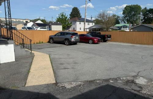 Patty's Place - Private and Convenient EV-Friendly Apartment near Downtown - Foto 26