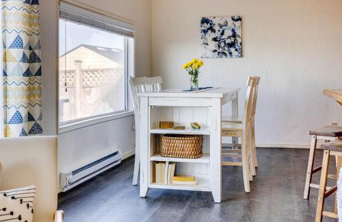 Ocean Front Duplex with Views! Dog Friendly -Surfside Cottage North - Foto 5