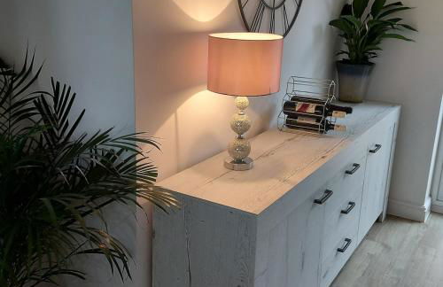 Modern, chic 3-storey town house - Photo 23