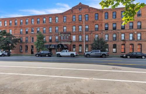 Stylish Chic Retreat At Lafayette Lofts 1 Bedroom Apts by RedAwning - Foto 58