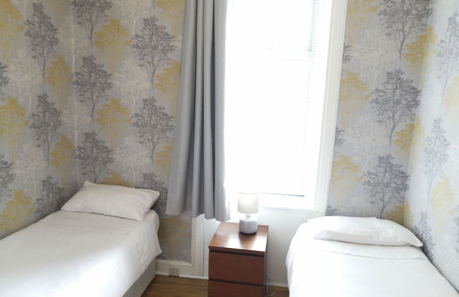 Portum -John St Apartment - Photo 9