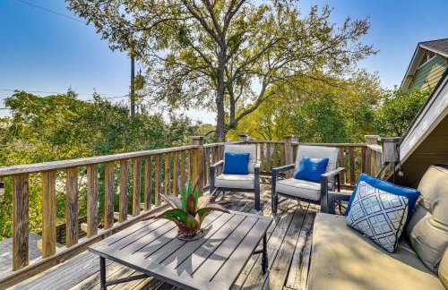 Walk to SoCo: Home w/ Decks & City Views in Austin - Foto 18