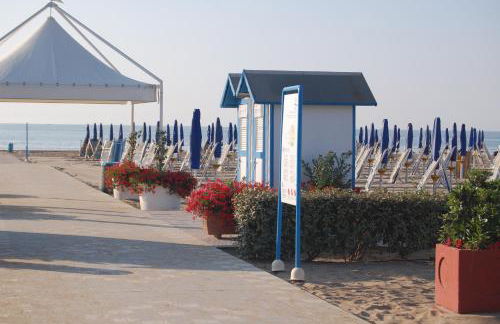 OASIS Golden Lagoon Chalet - Photo 25