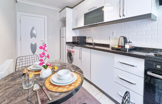 Stunning Gorgeous 2 BR near Golden Horn - Foto 30