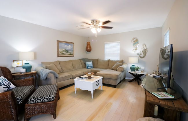 Sunny Daze Walk to Beach 2 Decks Pet Friendly Has a Mini Bar - Foto 31