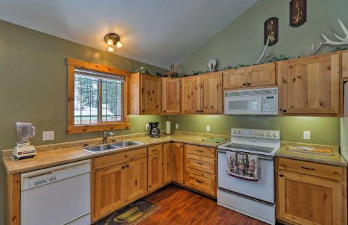 Hungry Horse Cabin Deck, Fire Pit, Near Glacier! - Foto 8