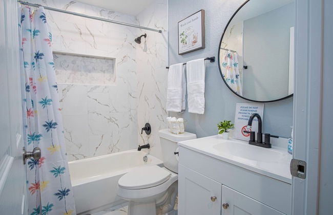 Spacious Delightful 4 BR/ 3 BA Close to Downtown - Foto 3