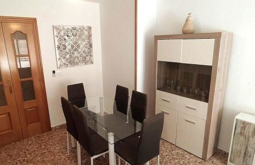 Apartamento a 3 min de la playa con aire acondicionado y parking - Photo 9