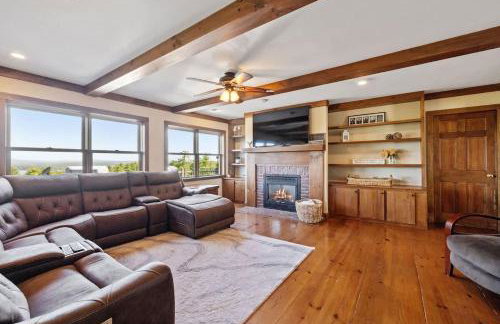 Lakeside Luxury Retreat with Winnipesaukee Views - Foto 47