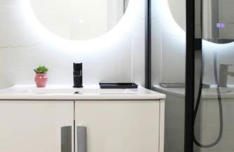 Valbom Hideaway Light, Style and Peace - Photo 15