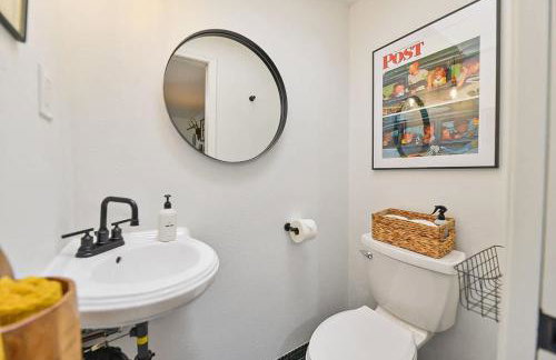 Huvila Haven Lake Front Home with Dock and Hot Tub - Foto 45