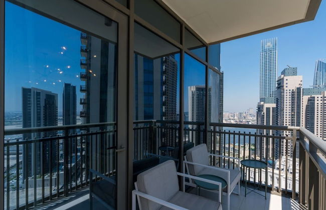New! Luxurious Living Dubai Creek Balcony & View - Photo 17