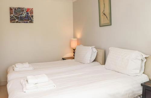 Castle View at the Viking - Photo 17