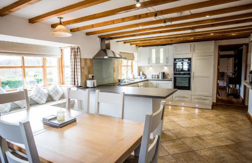 Beautiful 3 Bedroom Cottage - Picturesque Retreat - Foto 11