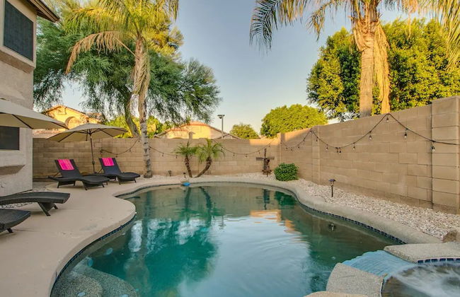 Massive 5 Bdrm Getaway W/pool, Hot Tub, Game Room! - Photo 43