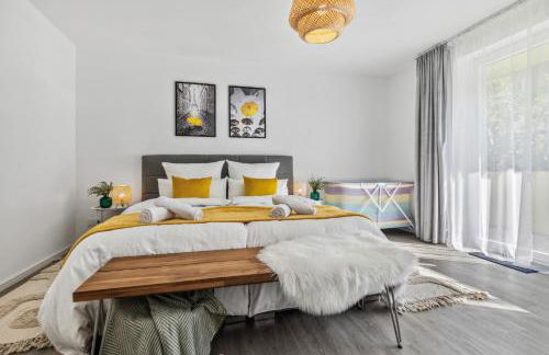 Gelbe Koffer - Großes 3 SZ Apartment Homburg - 1 km Uniklinik - bis 6 Pers - Balkon - Parkplatz - Self-Check-in - Foto 10