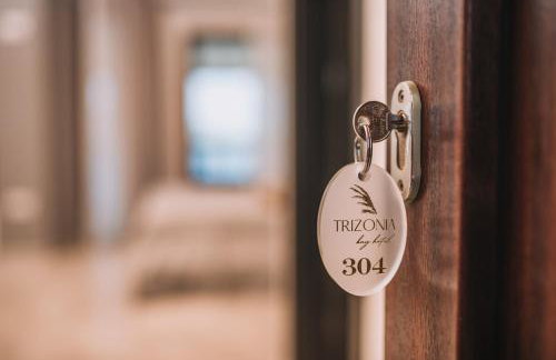 Trizonia Bay Hotel - Photo 32