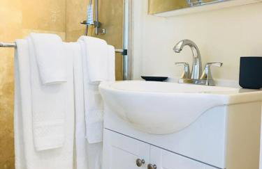 Renovated Grove Bungalow -near Coconut Grove - Foto 15