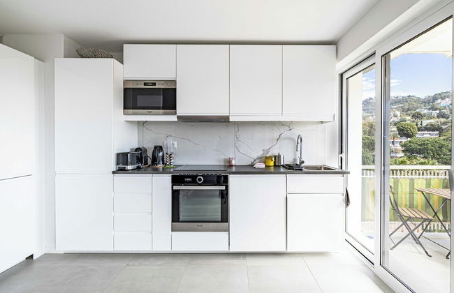 Elegance and Serenity With Terrace, View & A/C - Foto 7