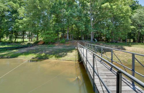 Private Dock & Game Room! Lake Hartwell Retreat - Foto 41