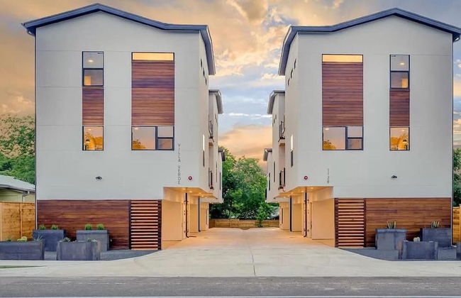 East Downtown 3BR Condo Free Parking Sleeps 7 - Foto 4