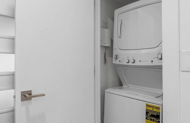 Crescent Furnished Apartments - Photo 80