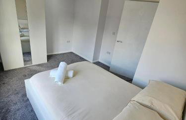 Cosy Panoramic Sea Views with North Dock Balcony - Foto 22