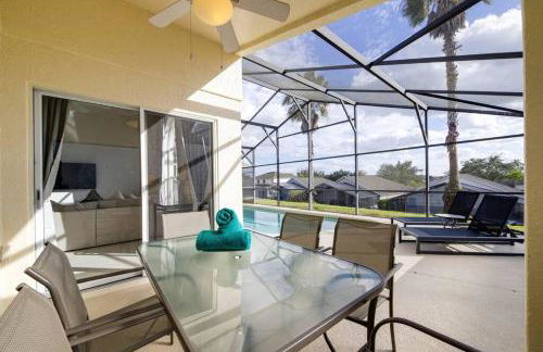 630- 3 Bedroom South facing Home with Pool Drenched in Florida Sunshine Perfect for Families - Foto 41