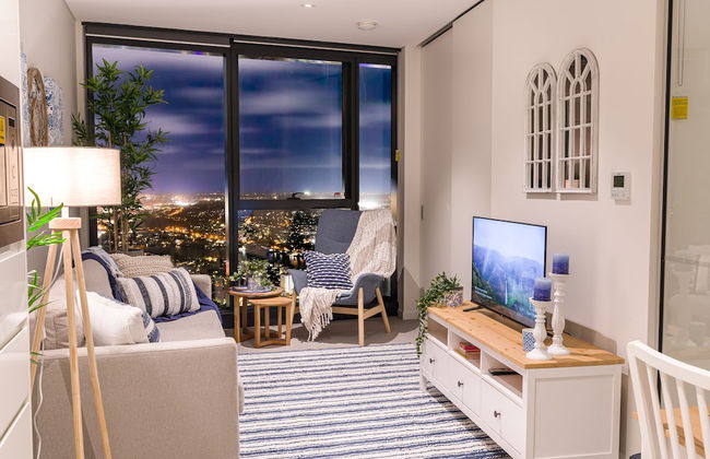 Hamptons Retreat on Level 77 Skytower - Photo 29