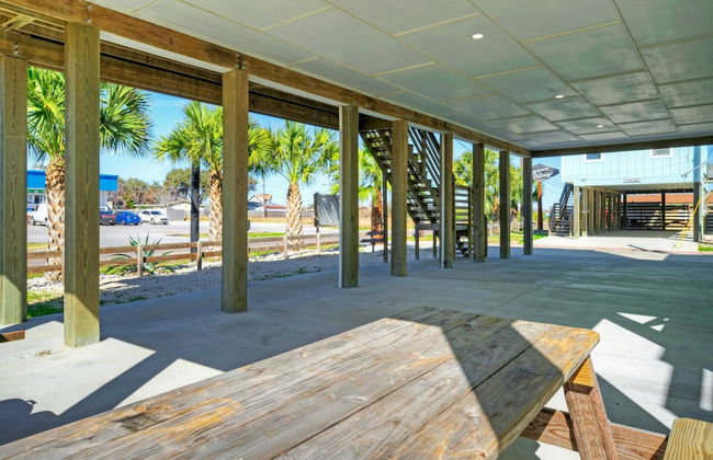 6bdr, Balcony w/ Bay View, Shared Pool + Boat Dock Keeper Red by Avantstay - Foto 40