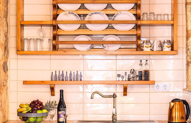 Venetian Mansion, 2 Separate Houses, Heated Pool in Kastellos, North-west Coast - Foto 7