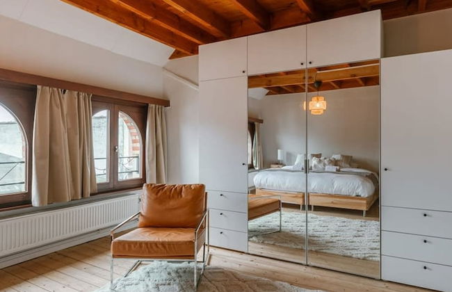 Charming Mansion in Vibrant Antwerp - Photo 29