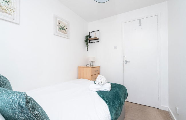 Canadawater-2bedroom-1bathroom-wifi-free Parking - Photo 5