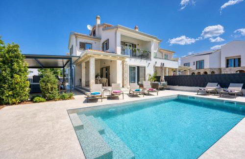 Villa Aria with heated Pool and Whirlpool - Happy Rentals - Foto 1