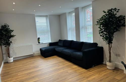 Stylish 2 Bedroom Coastal Apartment near Crosby Beach & Liverpool - Foto 3