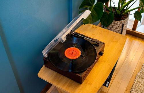 The Blue Forest Chalet - Kayak, Hike, Hot Tub - Foto 24