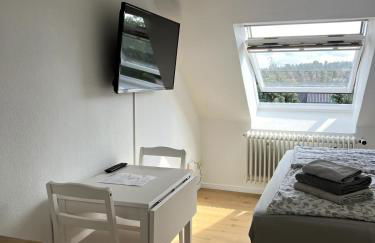 Kleine Wohnung mit Teeküche - Foto 2