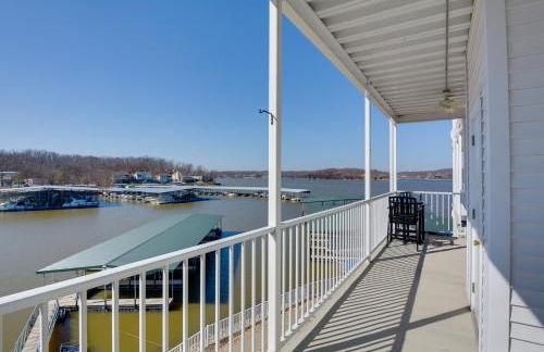 Lake Views and Pool Access Osage Beach Condo - Photo 24