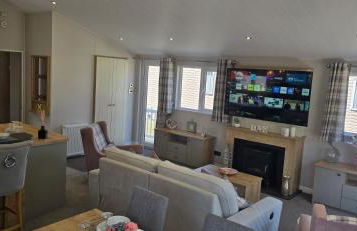 The Pink Lady with games table - Foto 14