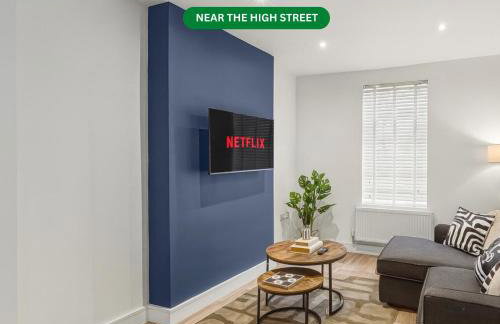 Albert House - Near the High Street - Free Parking, Garden, Fast WiFi and Smart TV by Yoko Property - Foto 1