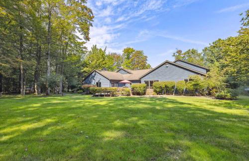 Great Group Getaway: Games Galore + Outdoor Oasis - Foto 1