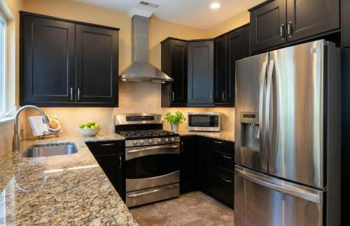 Relaxing Ranch With 1 King and 2 Queens Fast Wifi - Foto 4