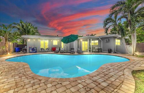 Sunny Days Getaway, 5BD Heated Pool Family Home! - Foto 24