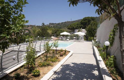 Villa Acquamarina, Family apartments with pool - 300 meters from the beach - Foto 26