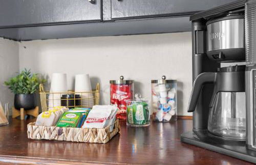 The Hideaway on Hazel- Luxury Smart Home w Hot Tub - Foto 7