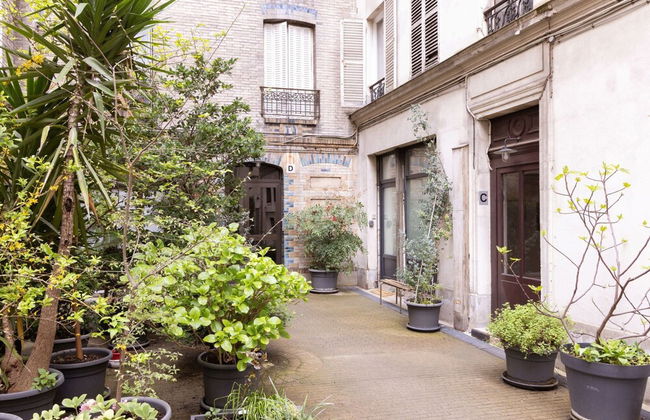 Elegance & Comfort With A/C in the Heart of 11th - Photo 23