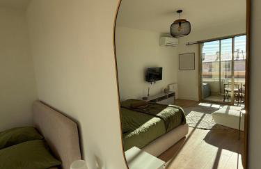 Proche Festival de Cannes - Studio avec Loggia - Gare à 5min Bus au pied de l'immeuble - Foto 8