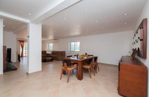 Villa with swimming pool - Foto 19